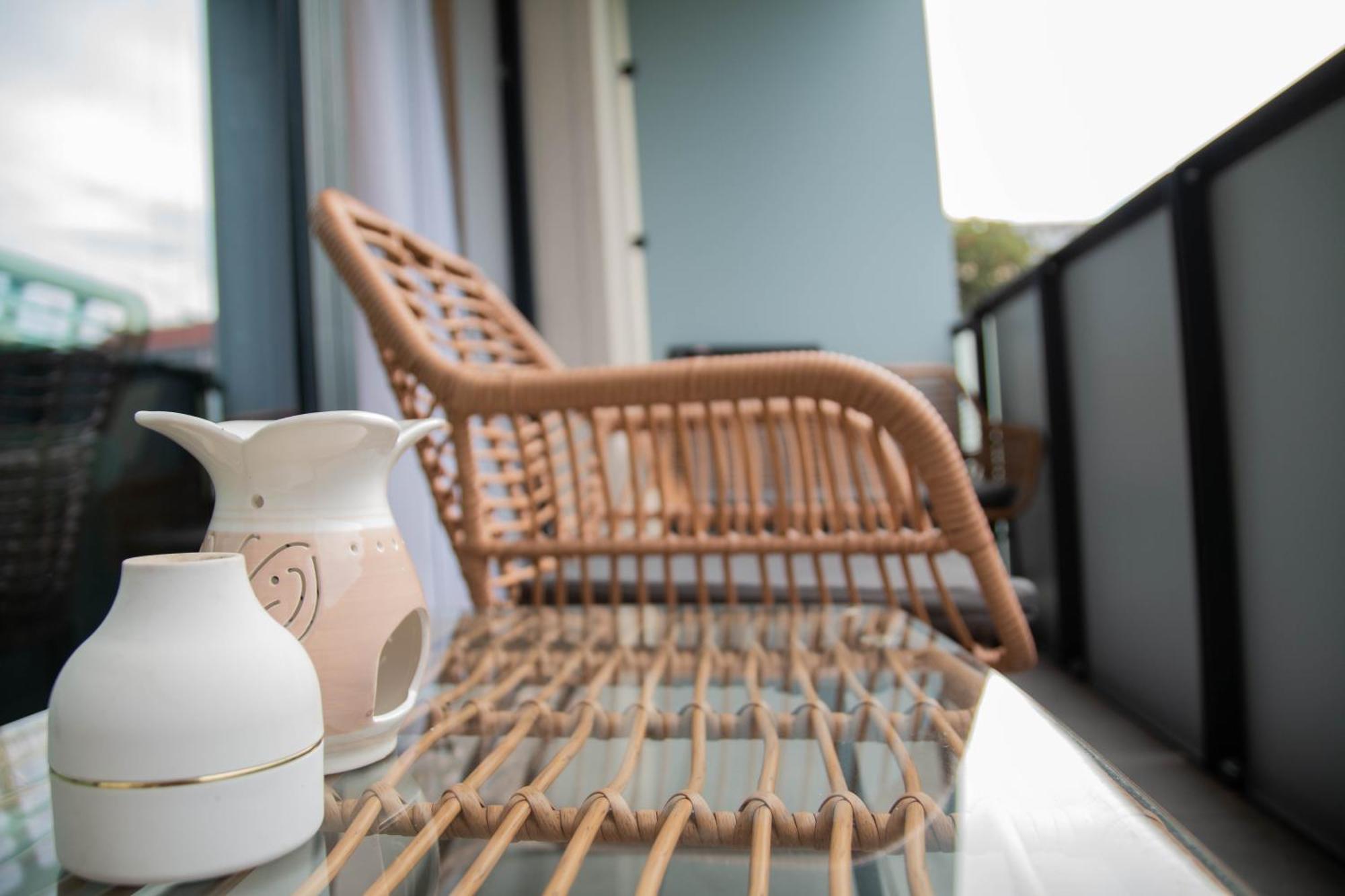 Newly Built Apartment With Balcony, Ac And Free Indoor Garage Praha Eksteriør bilde