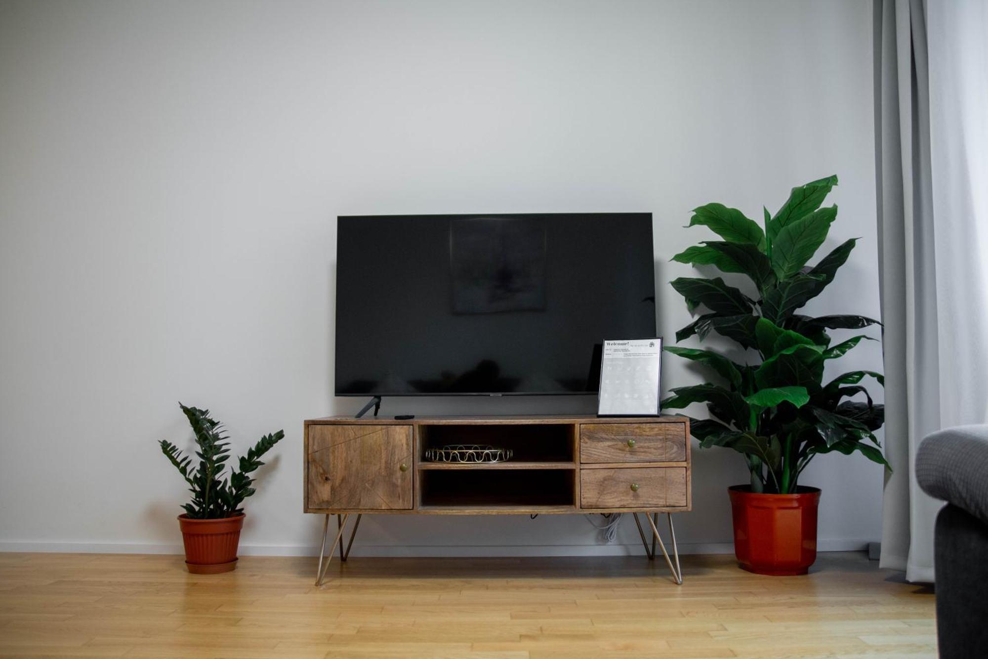 Newly Built Apartment With Balcony, Ac And Free Indoor Garage Praha Eksteriør bilde