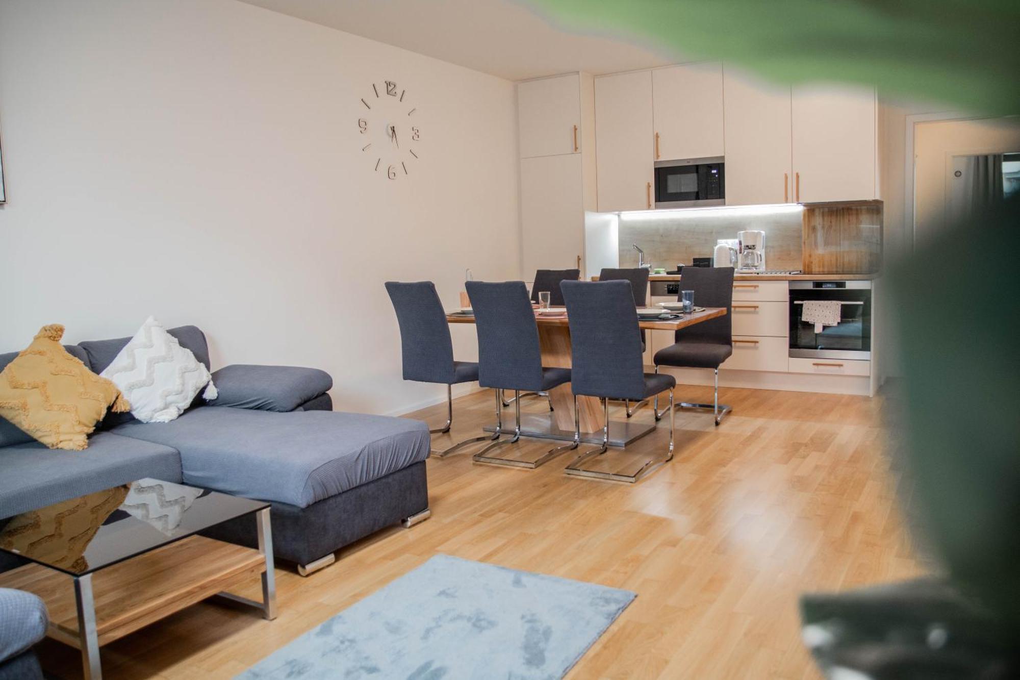 Newly Built Apartment With Balcony, Ac And Free Indoor Garage Praha Eksteriør bilde