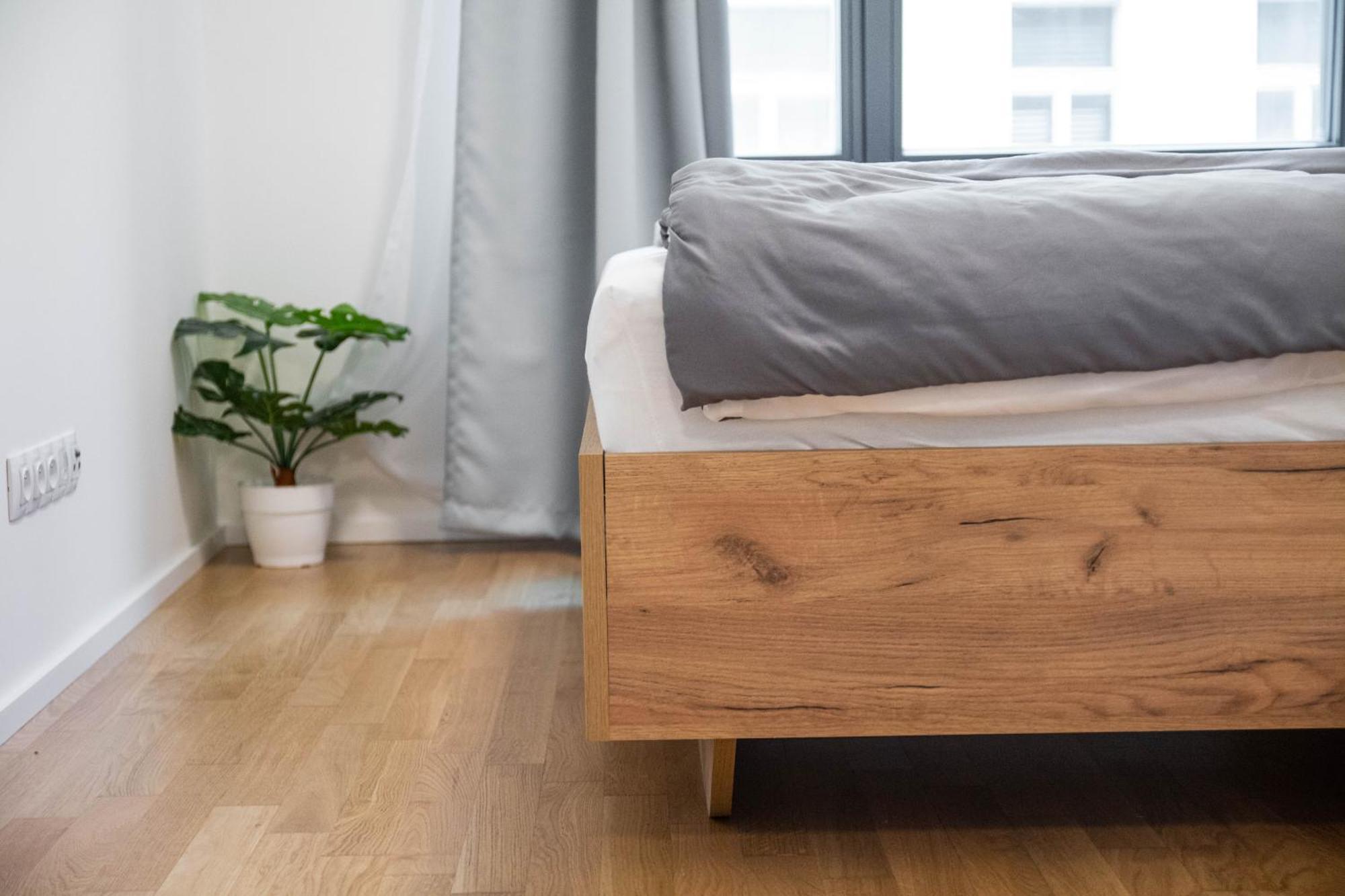 Newly Built Apartment With Balcony, Ac And Free Indoor Garage Praha Eksteriør bilde