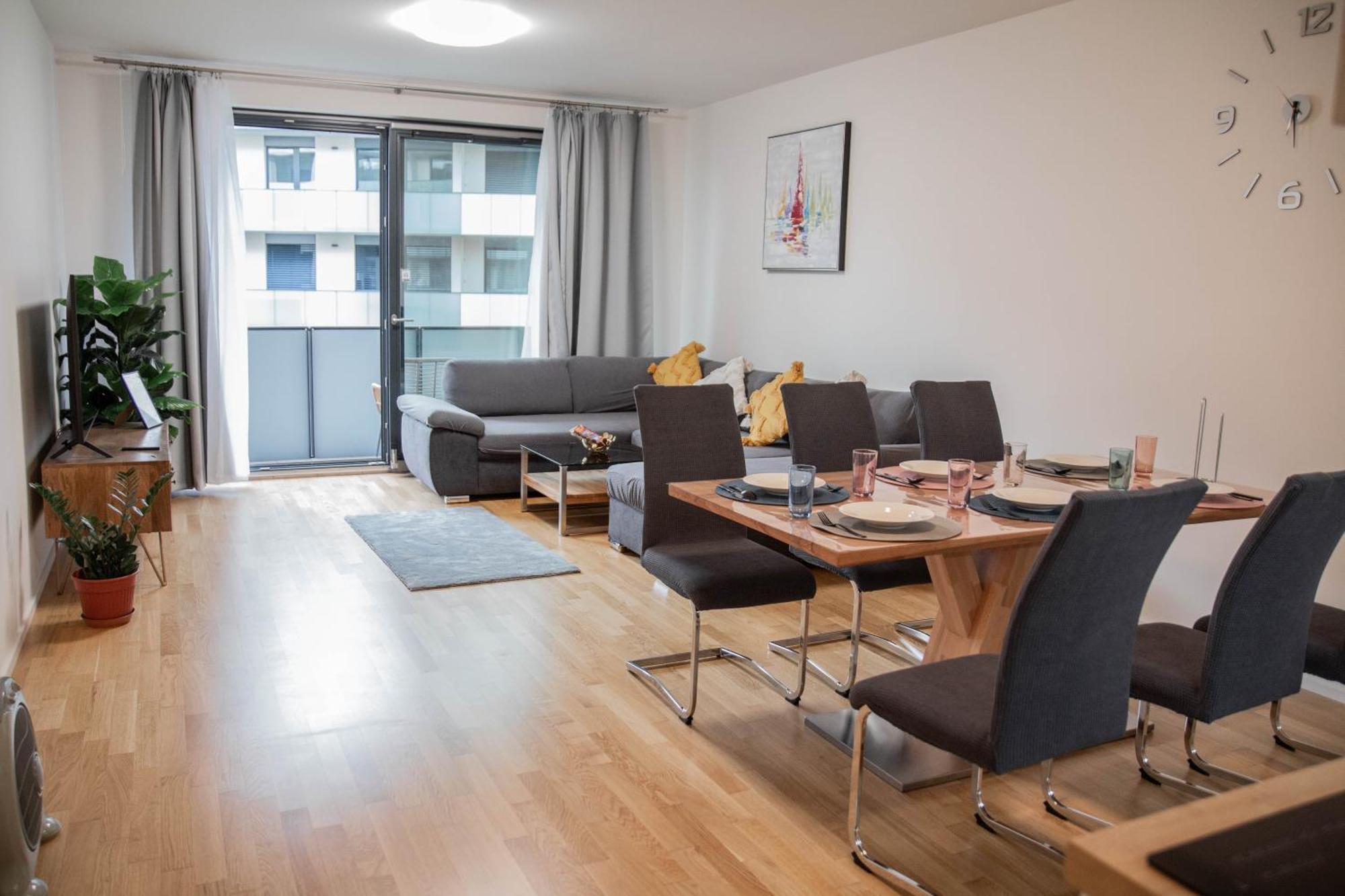 Newly Built Apartment With Balcony, Ac And Free Indoor Garage Praha Eksteriør bilde